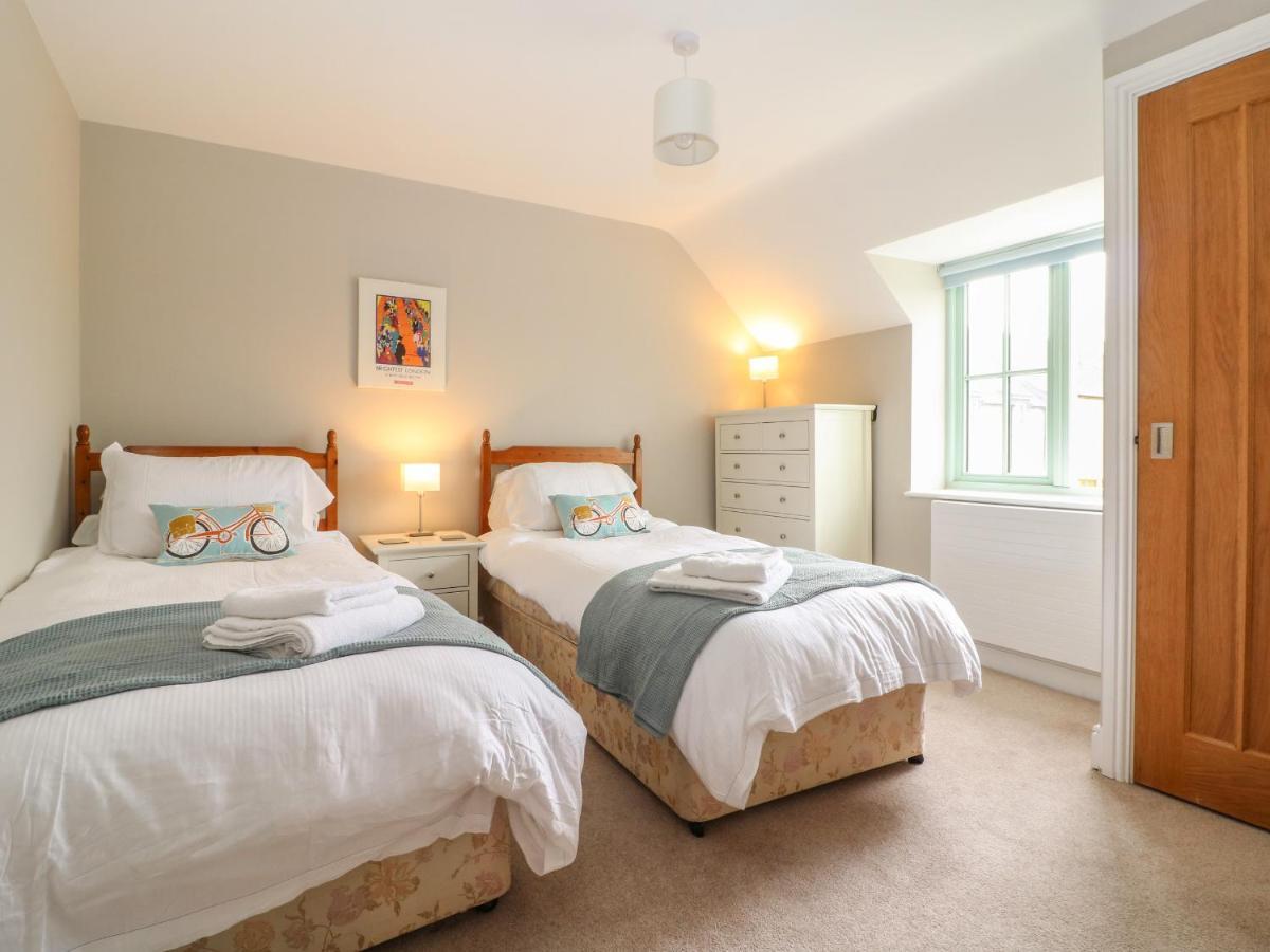9 Windrush Heights Burford