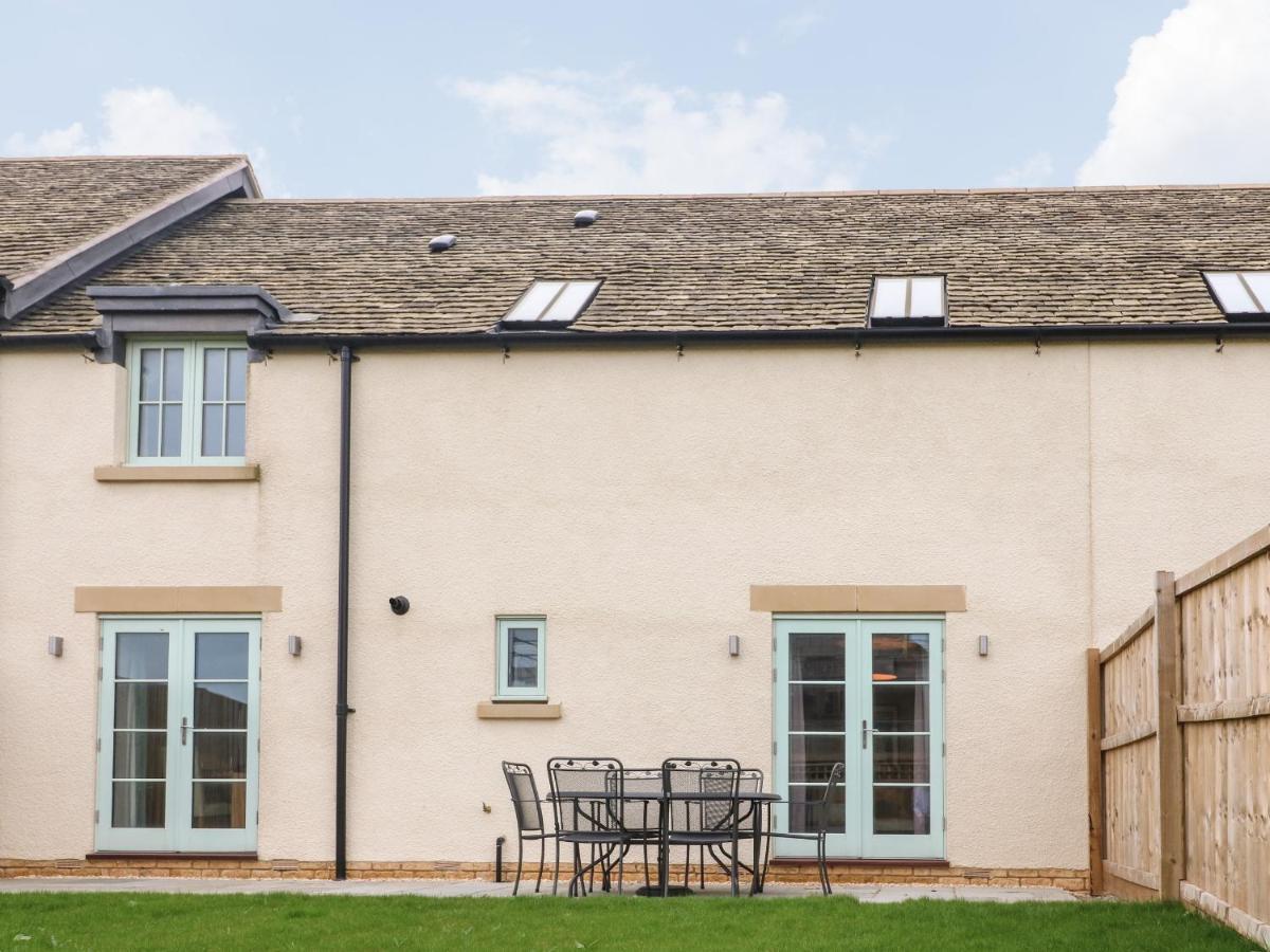 9 Windrush Heights * Burford